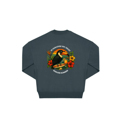 Rückseite amalfi farbiger oversized Pullover mit Tukan-Aufdruck in botanischem Gewand aus der Summer Birdy Kollektion