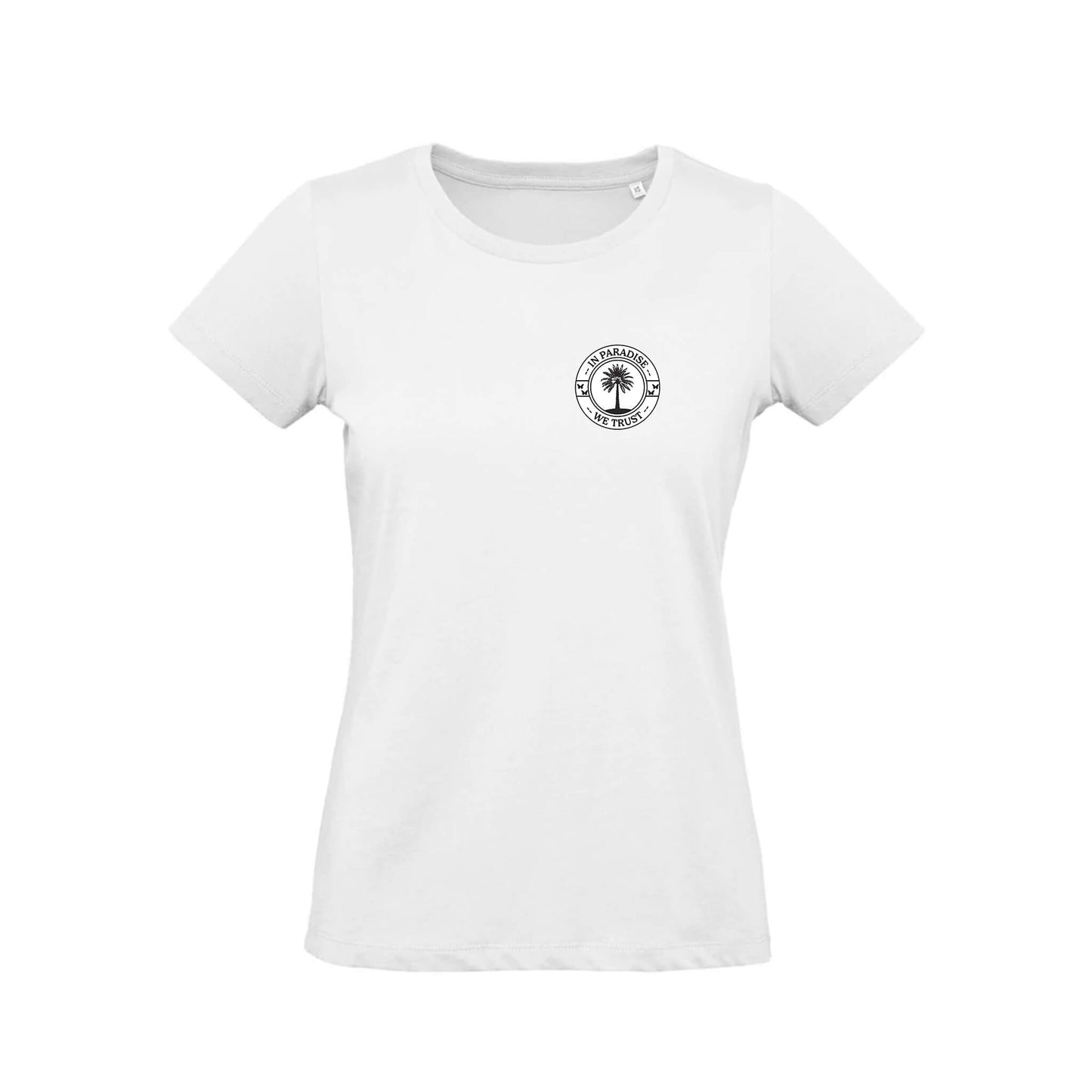 Weißes T-Shirt für Frauen mit Frontprint. Das Motiv zeigt in klein rechts auf der Brust das IPWT Logo. "IN PARADISE WE TRUST" in schwarzer Schrift